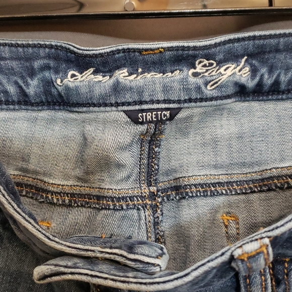 Distressed jeggings with working ankle zippers - Picture 3 of 12